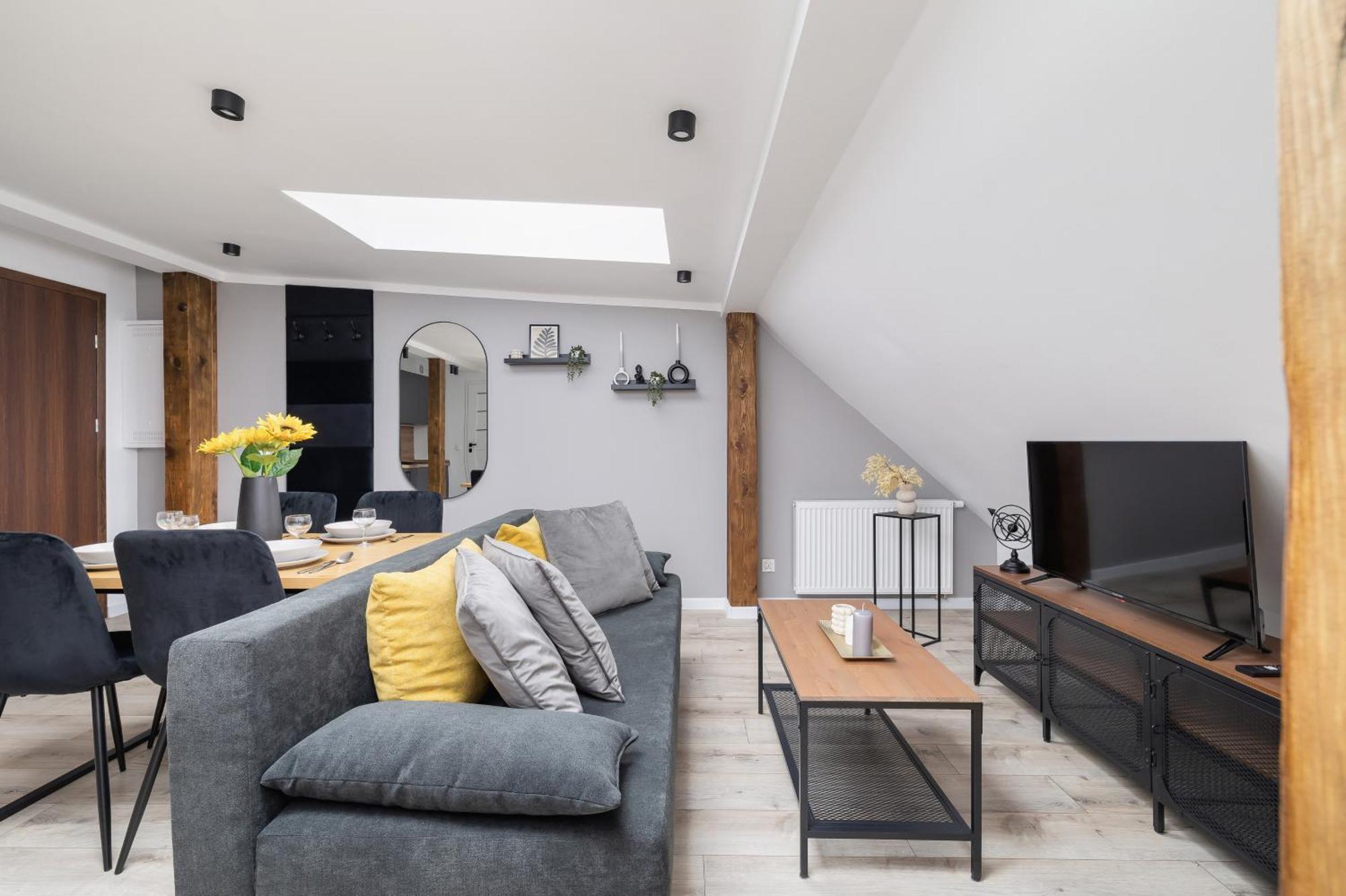 Cosy Apartments Kosciuszki Near The Main Train Station By Noclegi Renters Katowice Bagian luar foto