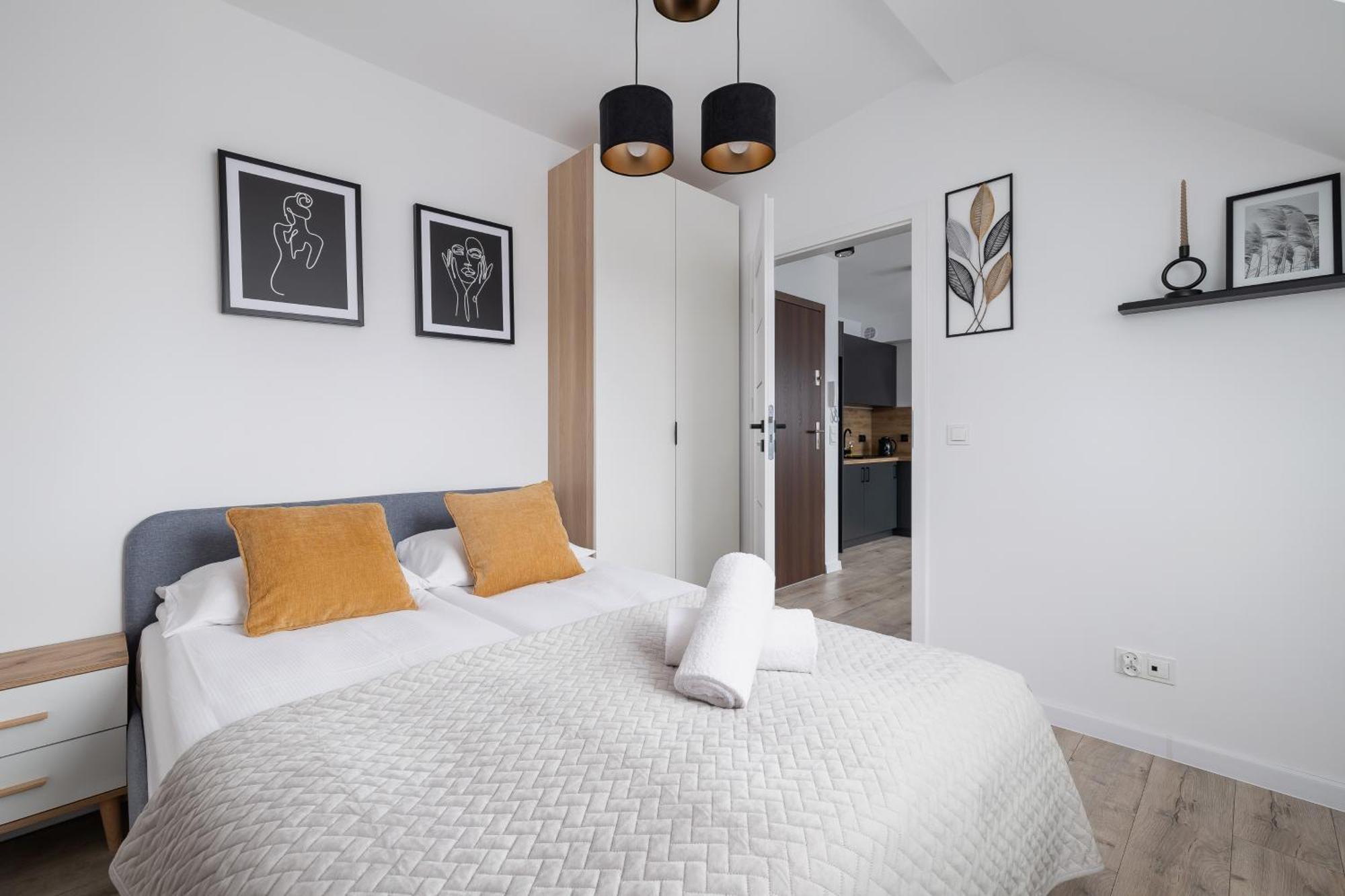 Cosy Apartments Kosciuszki Near The Main Train Station By Noclegi Renters Katowice Bagian luar foto