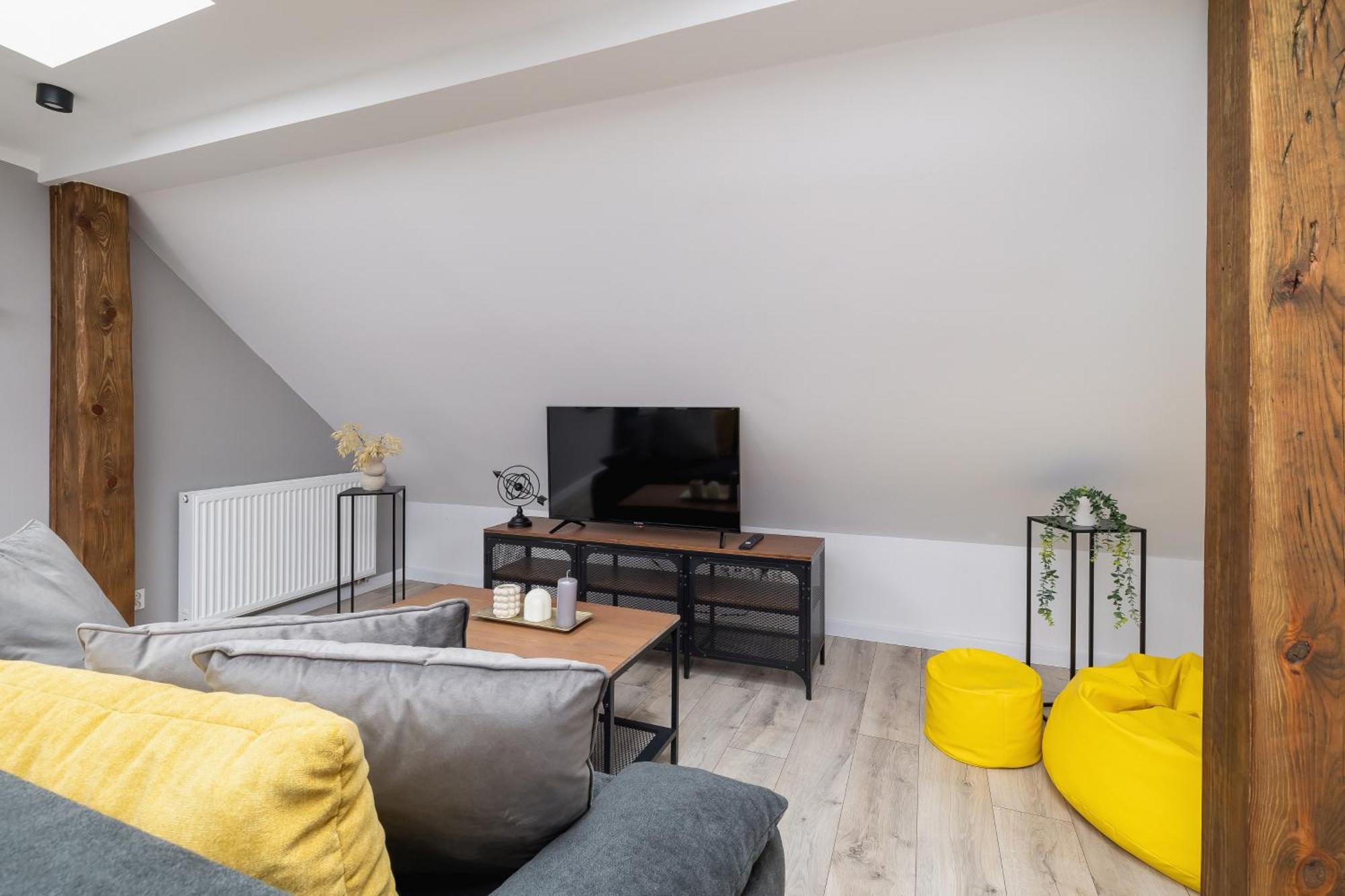 Cosy Apartments Kosciuszki Near The Main Train Station By Noclegi Renters Katowice Bagian luar foto