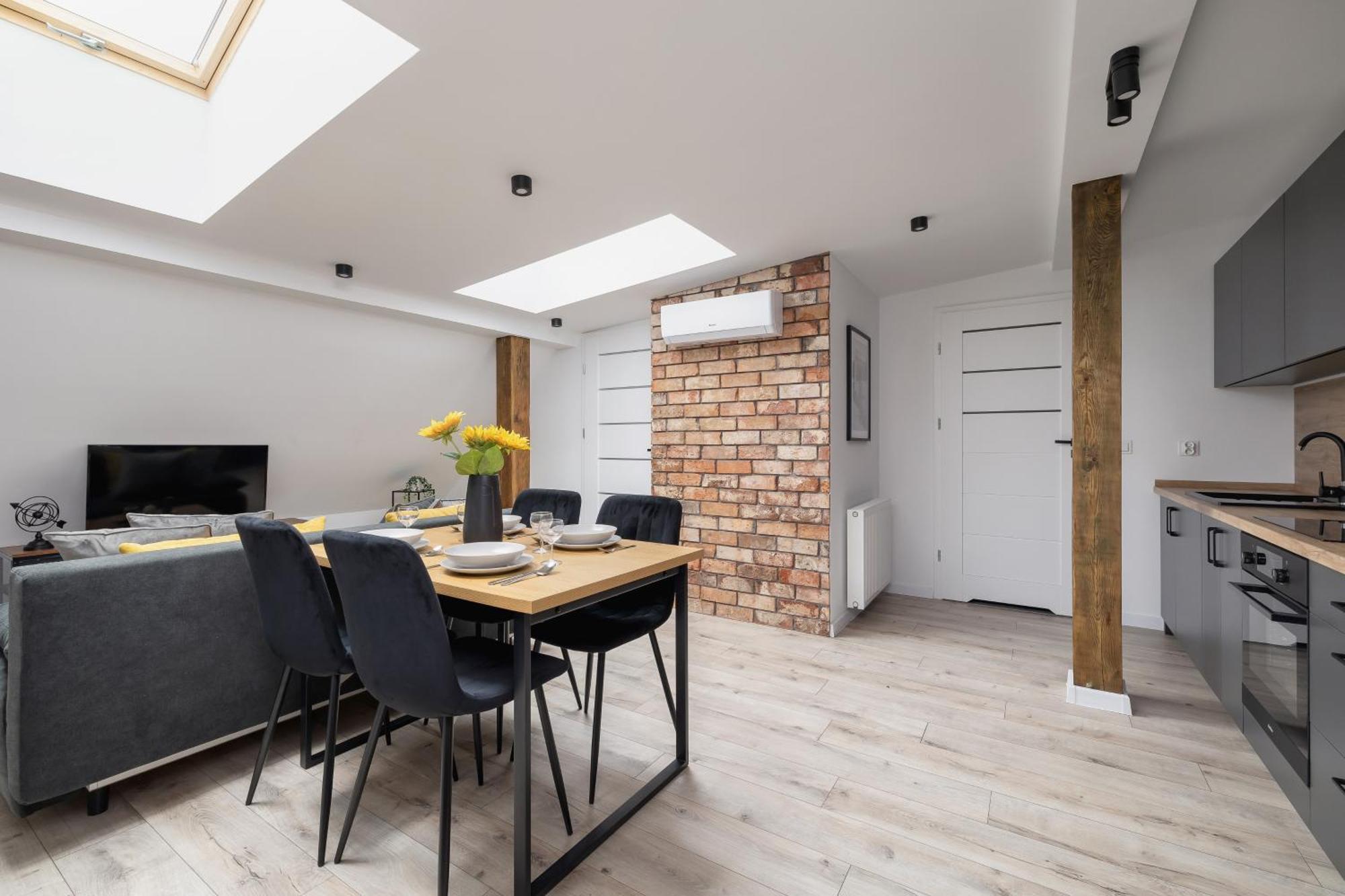 Cosy Apartments Kosciuszki Near The Main Train Station By Noclegi Renters Katowice Bagian luar foto