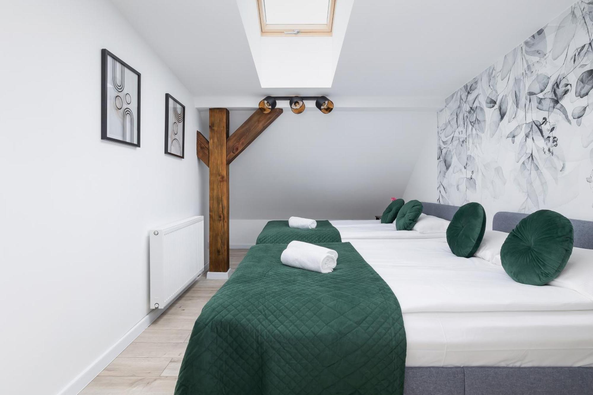 Cosy Apartments Kosciuszki Near The Main Train Station By Noclegi Renters Katowice Bagian luar foto