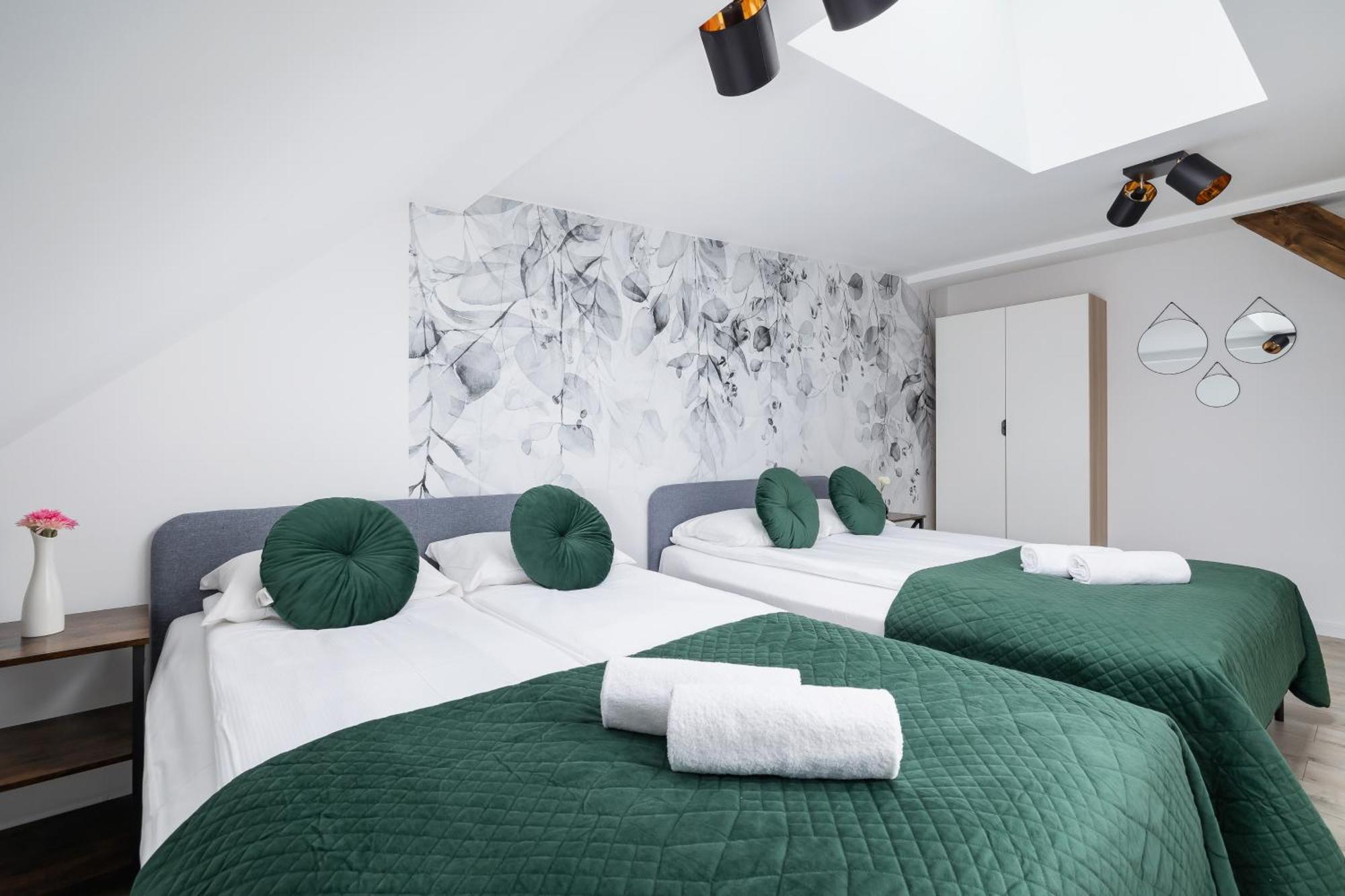 Cosy Apartments Kosciuszki Near The Main Train Station By Noclegi Renters Katowice Bagian luar foto