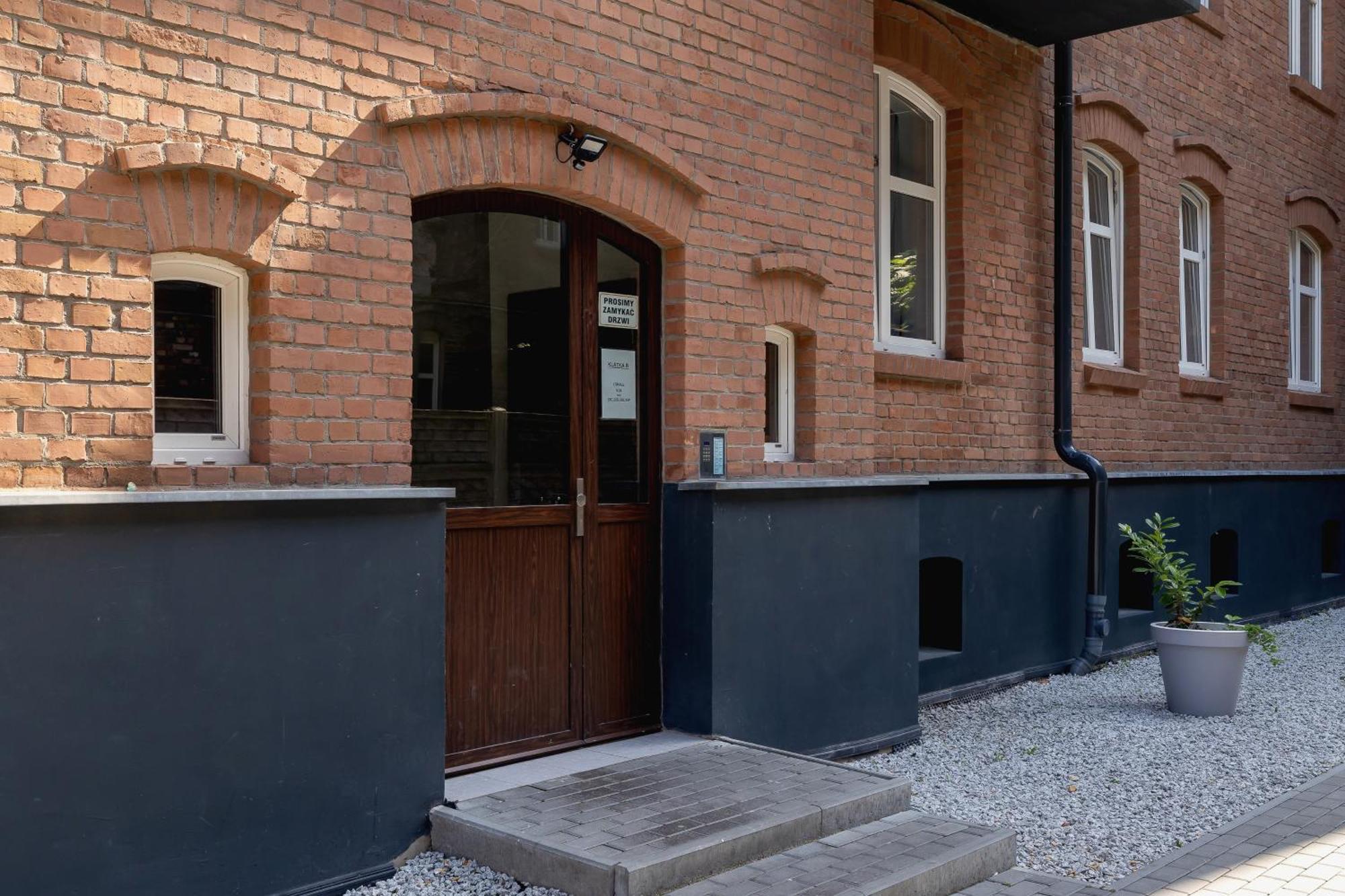Cosy Apartments Kosciuszki Near The Main Train Station By Noclegi Renters Katowice Bagian luar foto